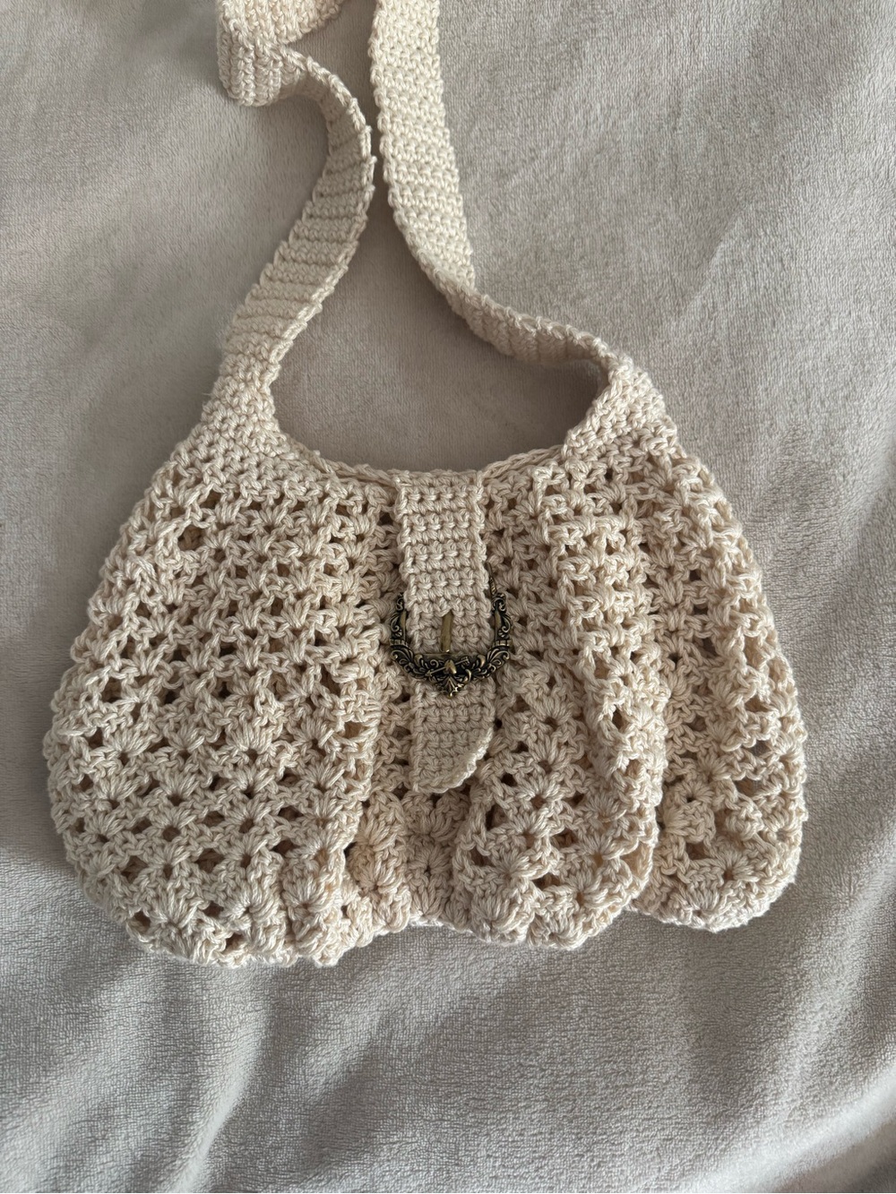 Handcrafted Cream Crochet Shoulder Bag with Antique Buckle